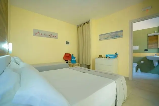 Üç Kişilik Oda, Birden Çok Yatak