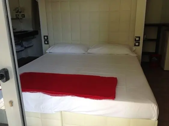 Standard Tek Büyük Yataklı Oda, Bahçe Manzaralı