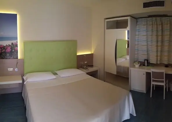 Comfort Tek Büyük veya İki Ayrı Yataklı Oda