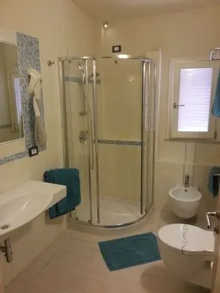 Comfort Tek Büyük veya İki Ayrı Yataklı Oda