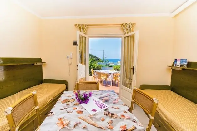 Traditional Apart Daire, 1 Yatak Odası, Küçük Mutfak, Zemin Kat