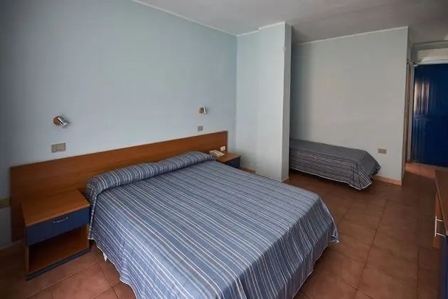 Classic Tek Büyük Yataklı Oda