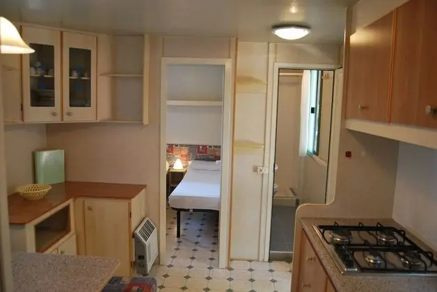 Standard Karavan, 2 Yatak Odası, Küçük Mutfak