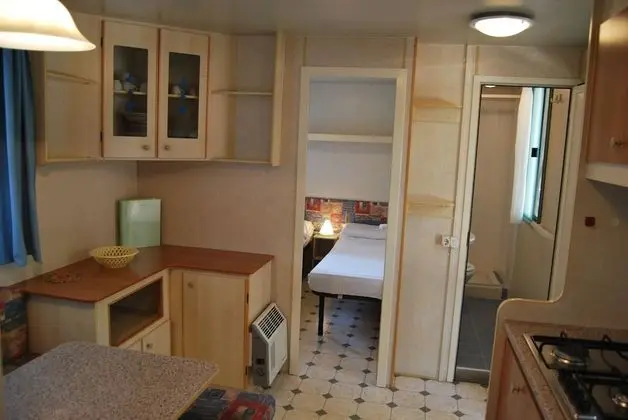 Standard Karavan, 2 Yatak Odası, Küçük Mutfak