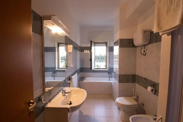Dört Kişilik Oda (3 adults + 1 child)