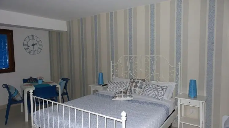 Stüdyo, Bahçe Manzaralı
