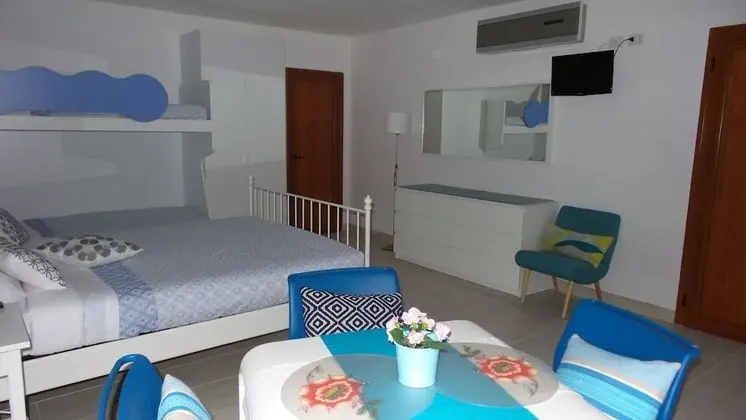 Stüdyo, Bahçe Manzaralı