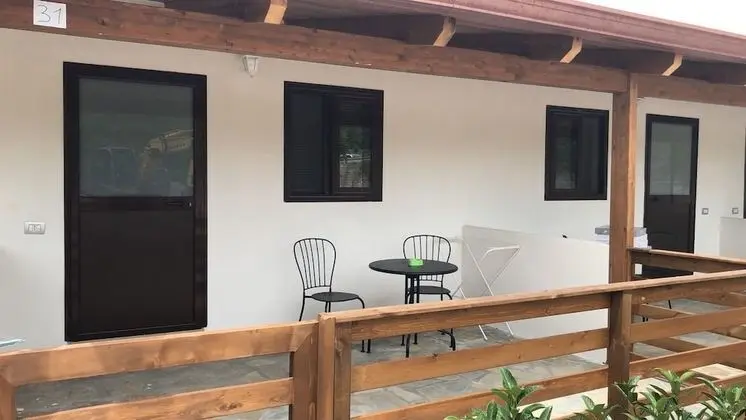 Family Dört Kişilik Oda, Sigara İçilmez, Bahçeli