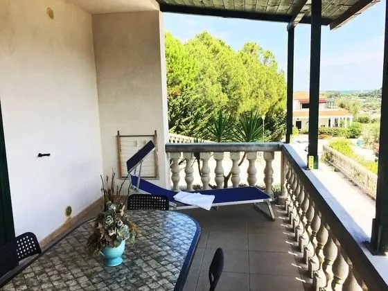 Apart Daire, 2 Yatak Odası, Küçük Mutfak