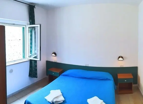 Apart Daire, 2 Yatak Odası, Küçük Mutfak