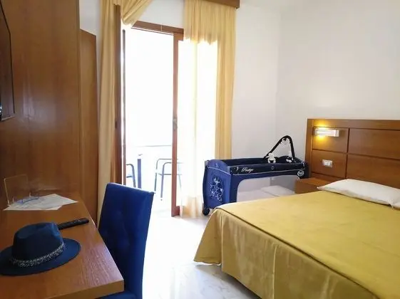 Classic Tek Büyük veya İki Ayrı Yataklı Oda