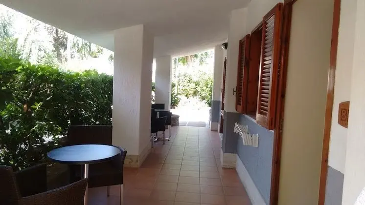 Tek Büyük veya İki Ayrı Yataklı Oda (External)