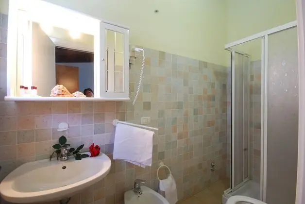 Comfort Tek Büyük Yataklı Oda, Havuz Manzaralı