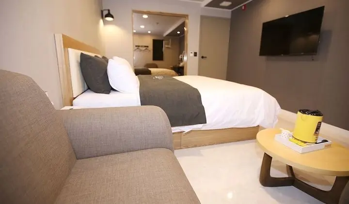 Deluxe Tek Büyük Yataklı Oda
