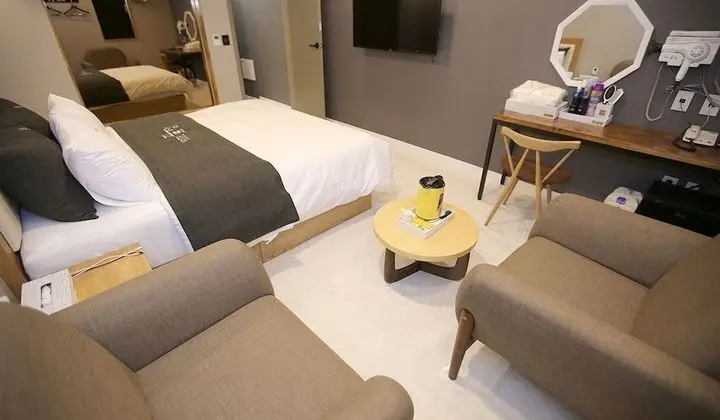 Deluxe Tek Büyük Yataklı Oda