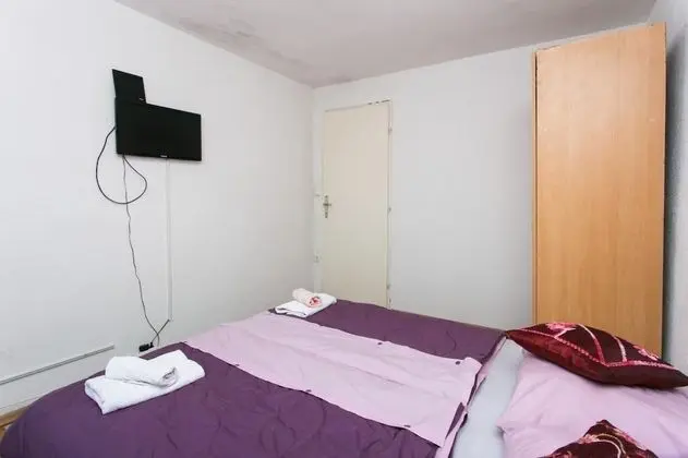 Tek Büyük Yataklı Oda (Double Room)