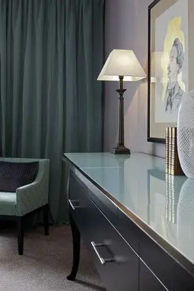 Family Oda, 1 En Büyük (King) Boy Yatak ve Çekyat, Bahçe Manzaralı