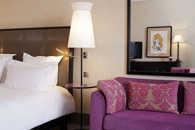 Family Oda, 1 En Büyük (King) Boy Yatak ve Çekyat, Bahçe Manzaralı