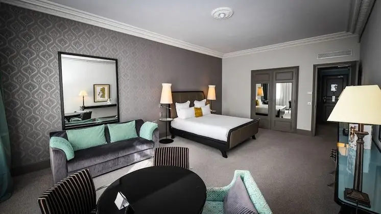 Family Oda, 1 En Büyük (King) Boy Yatak ve Çekyat, Deniz Manzaralı