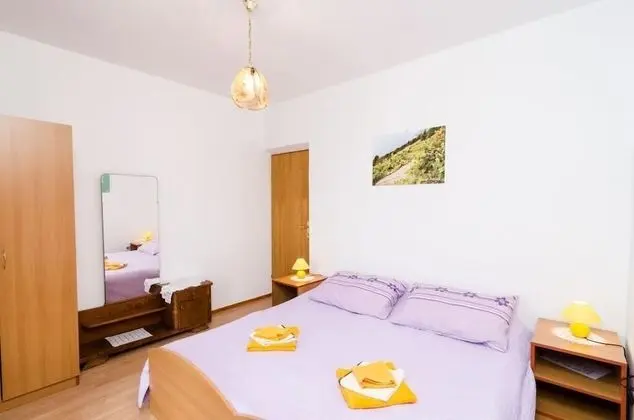 Tek Büyük Yataklı Oda (Double Room with Balcony)