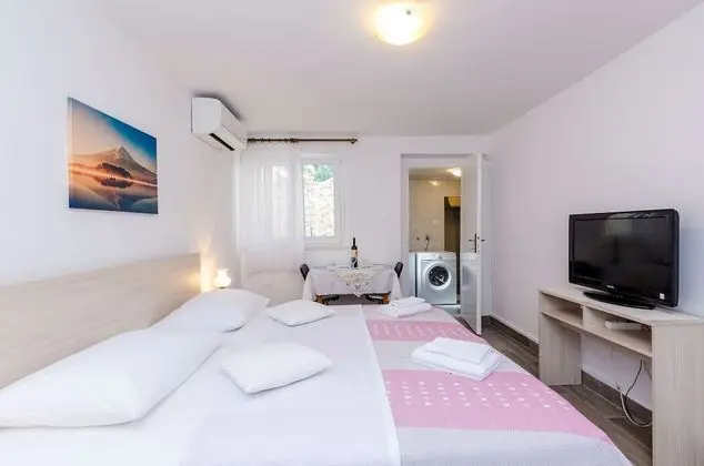Tek Büyük Yataklı Oda (Standard Double Room)