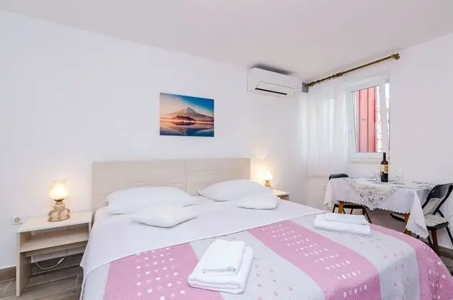 Tek Büyük Yataklı Oda (Standard Double Room)