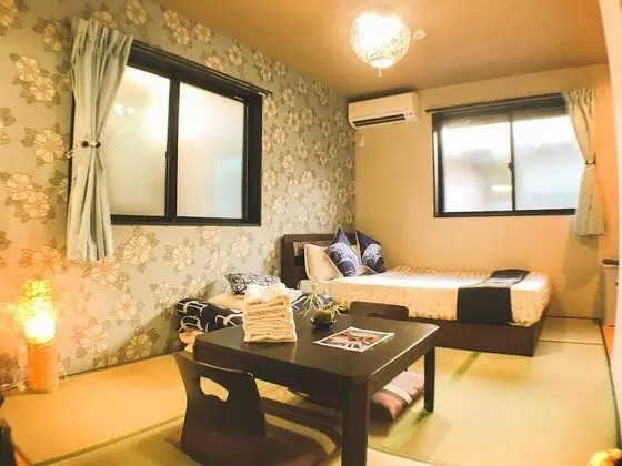 Ev (2nd Floor)