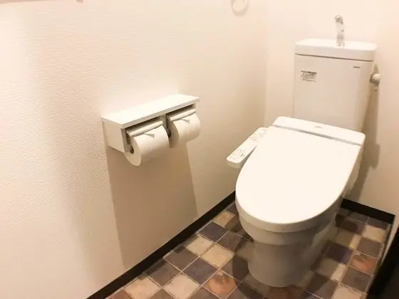 Ev (2nd Floor)