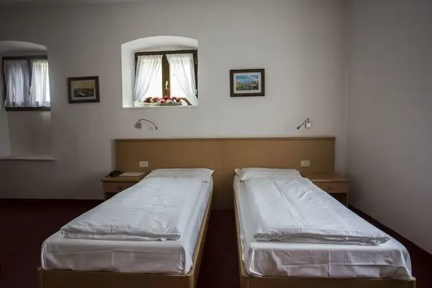 Tek Büyük veya İki Ayrı Yataklı Oda