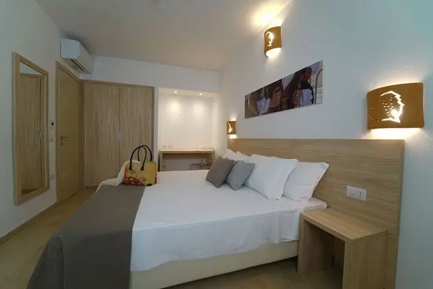 Comfort Tek Büyük veya İki Ayrı Yataklı Oda