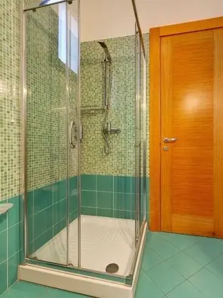 Tek Büyük veya İki Ayrı Yataklı Oda, Özel Banyo