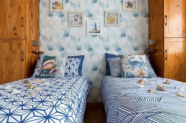 Basic Tek Büyük veya İki Ayrı Yataklı Oda