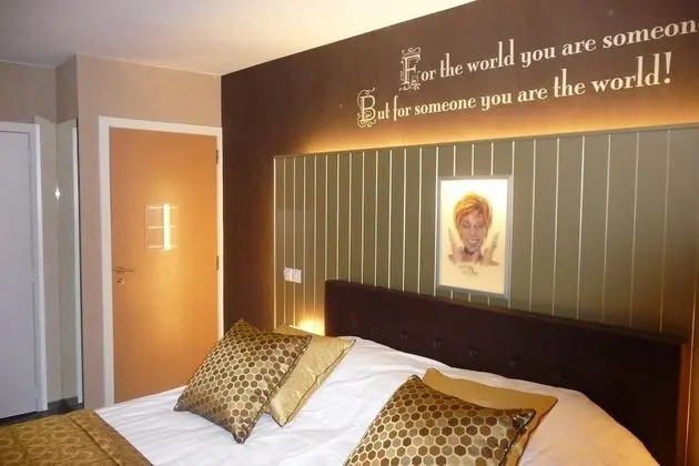 Comfort Tek Büyük Yataklı Oda