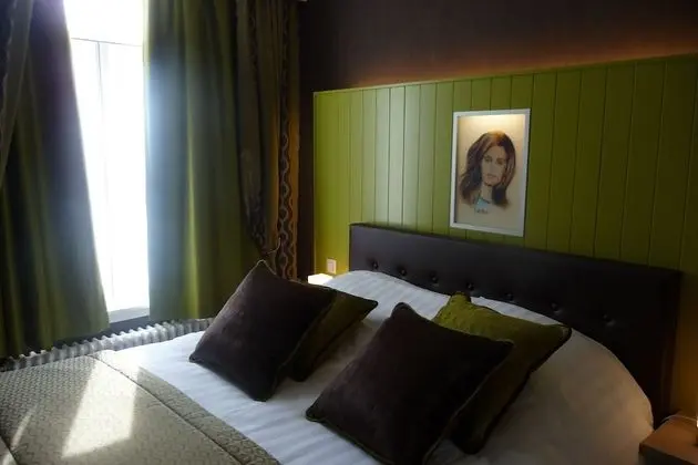 Comfort Tek Büyük Yataklı Oda