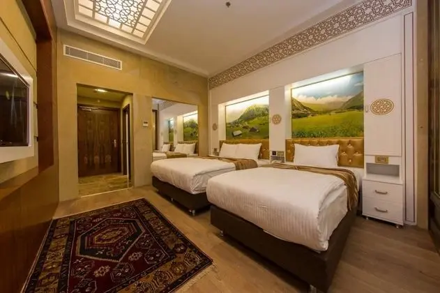 Aile Odası, Şehir Manzaralı