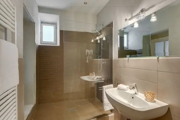 Apart Daire, 4 Yatak Odası