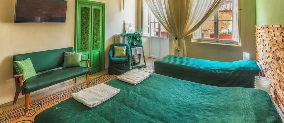 Deluxe Üç Kişilik Oda (Bio)