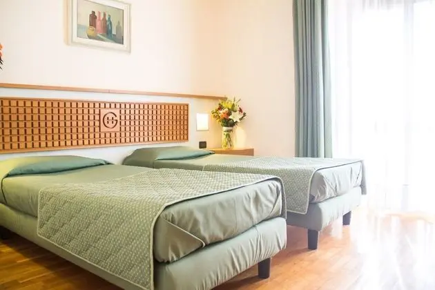 Tek Büyük veya İki Ayrı Yataklı Oda