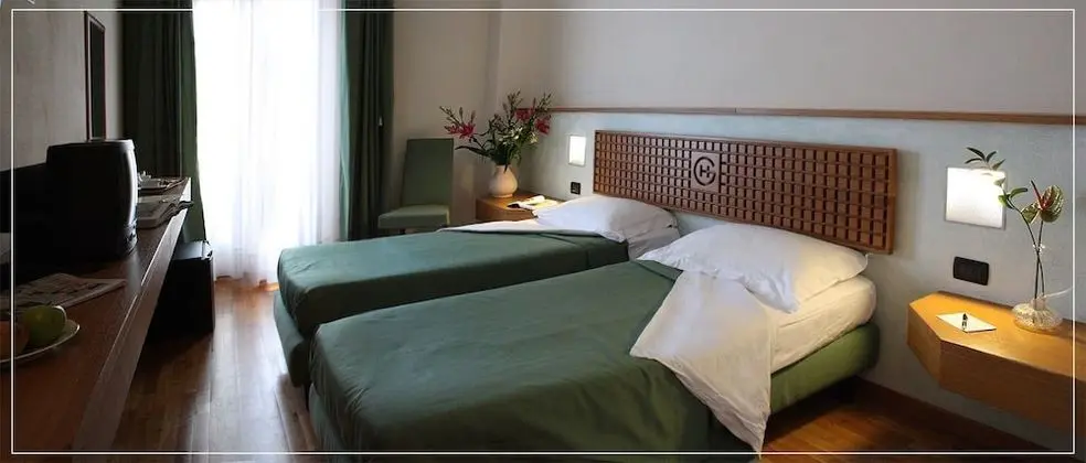 Tek Büyük veya İki Ayrı Yataklı Oda