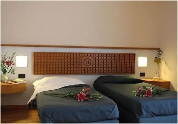 Tek Büyük veya İki Ayrı Yataklı Oda