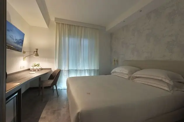 Büyük Yataklı Tek Kişilik Oda, Sigara İçilmez, Şehir Manzaralı