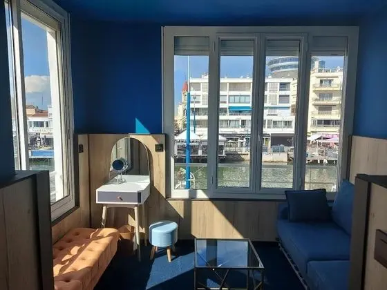 Standard Dört Kişilik Oda, Kanal Manzaralı