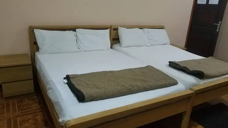 Comfort Tek Büyük Yataklı Oda, 2 Çift Kişilik Yatak, Dağ Manzaralı