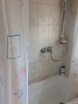 Oda, 6 Yatak Odası, Sigara İçilebilir, Balkon