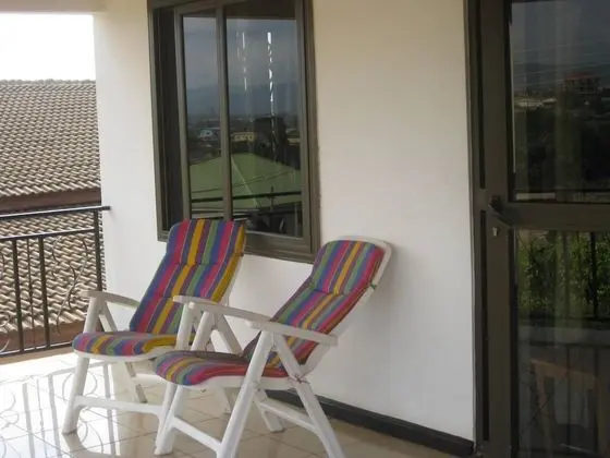 Oda, 6 Yatak Odası, Sigara İçilebilir, Balkon