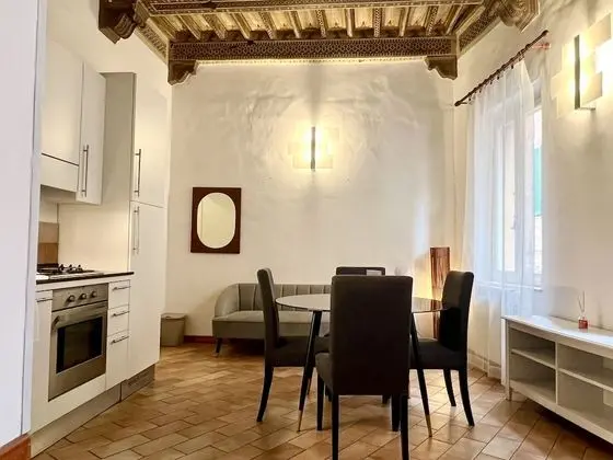 Apart Daire, 2 Yatak Odası (Split Level)