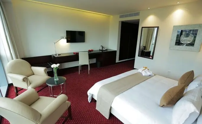 Prestige Room