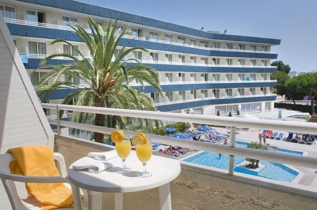 Standard Tek Büyük veya İki Ayrı Yataklı Oda, Balkon