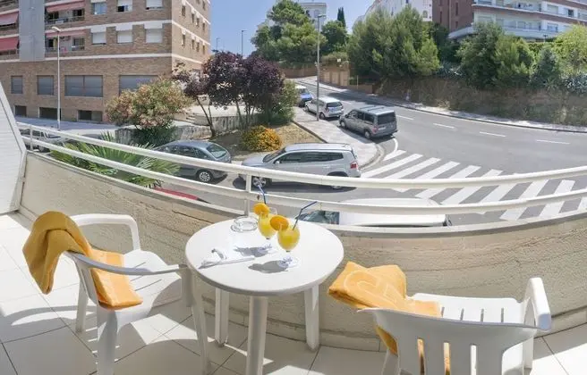 Standard Tek Büyük veya İki Ayrı Yataklı Oda, Balkon
