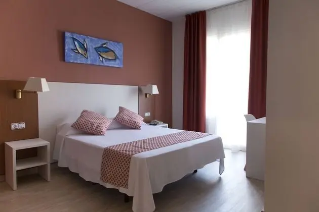 Tek Büyük veya İki Ayrı Yataklı Oda, Balkon